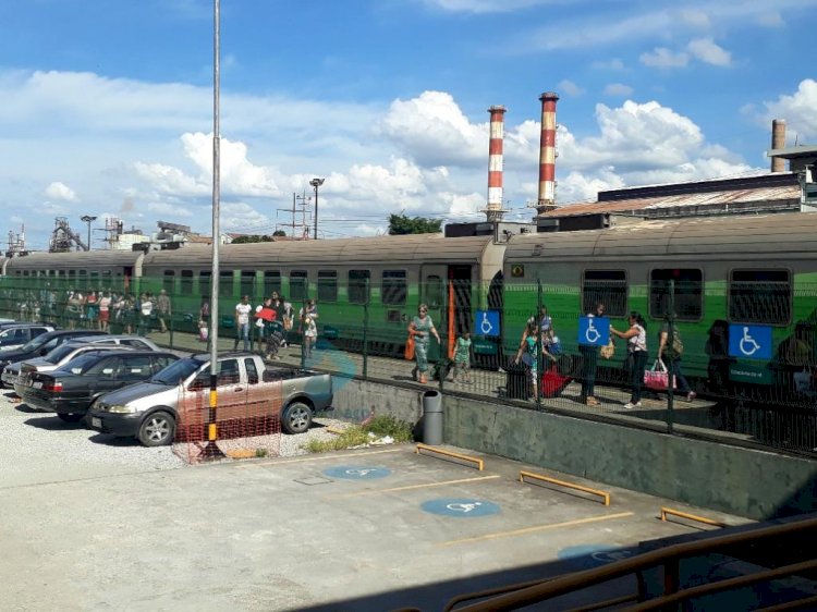 Circulação de trem Vitória Minas ainda tem restrição