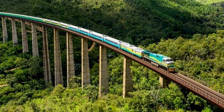 Trem de passageiros da Vale volta a circular