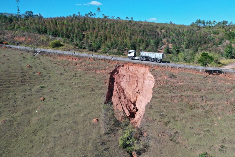 Erosão ameaça a Estrada Real