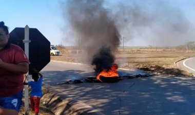 Manifestantes fecham as BRS 365 e 040 em protesto