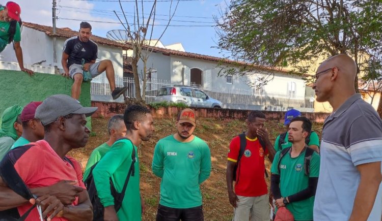 Greve na coleta de lixo em Varginha