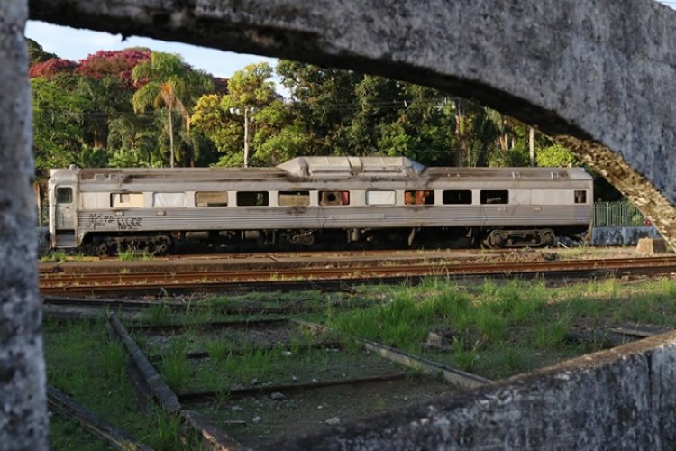 Vagão do “Trem de Prata” está abandonado em Juiz de Fora
