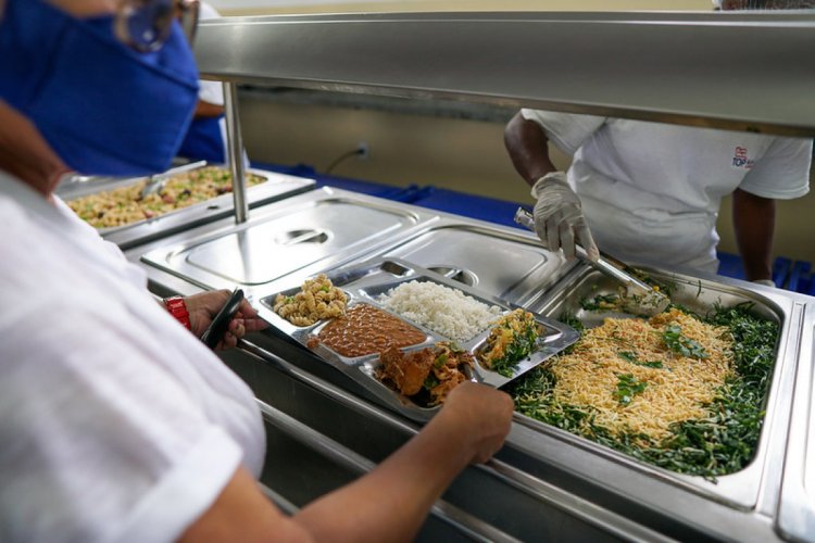 Restaurante Popular bate recorde em Uberaba