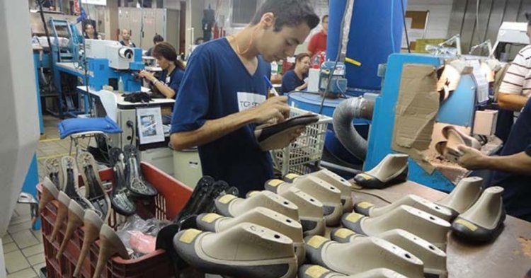 Exportações de calçados de Minas crescem 44%