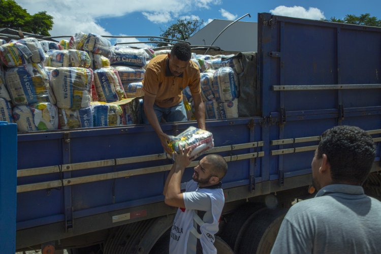 FIEMG doa mais de 16 mil cestas básicas através da Campanha SOS Chuvas