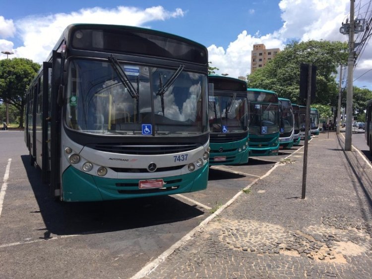 Ônibus do transporte público autuados em Uberlândia