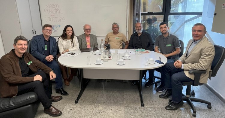 Vereadora Marcela Trópia recebe Sindijori e reforça apoio à imprensa regional