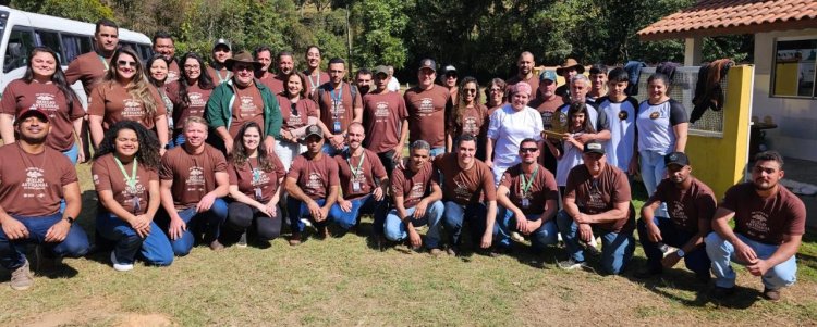 Missão técnica do Sistema Faemg Senar impulsiona queijarias do Vale do Suaçuí