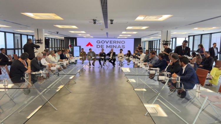 Nova Diretoria da AMM entrega demandas dos municípios em reunião com governador