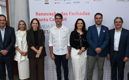 FIEMG participa de apresentação da restauração da fachada da Santa Casa BH e anuncia novos investimentos para a instituição