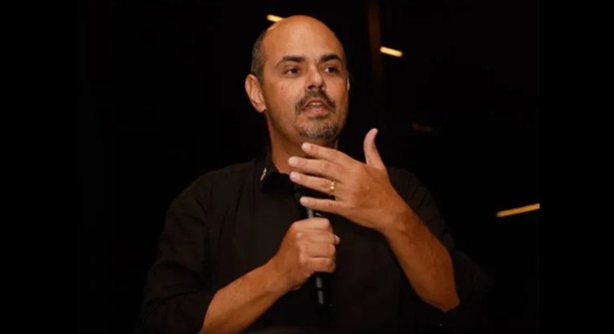 Simões usa evento como palanque