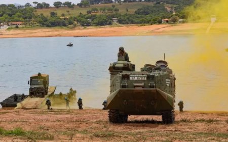 Marinha reúne 2 mil militares em Minas