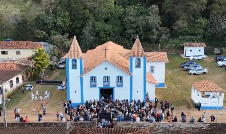 Uma das igrejas mais antigas de Minas reabre
