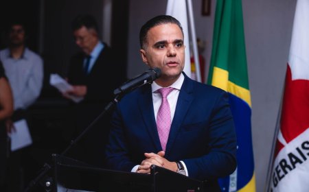 Presidente da OAB-MG participa da Semana Jurídica do UNILAVRAS com palestra sobre advocacia e inteligência artificial