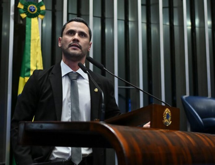 O candidato em quem o próprio partido diz não confiar
